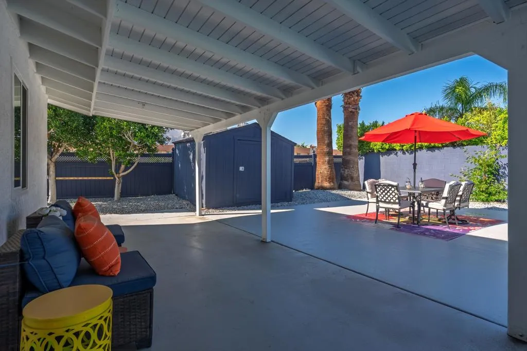 1820 E Park Drive, Palm Springs, California 92262 home-pic-3